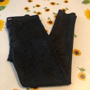 HUDSON  NICO MIDRISE SUPER SKINNY Size 28